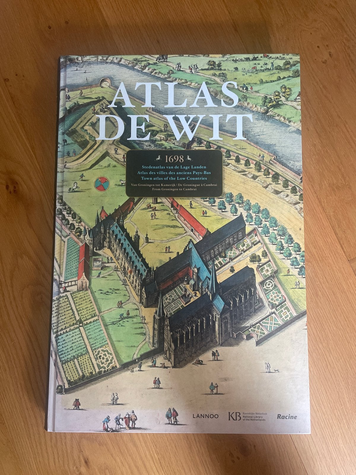 Atlas De Wit 1698 - Stedenatlas van de Lage Landen, Boeken, Overige atlassen, Ophalen of Verzenden, Zo goed als nieuw, 1800 tot 2000