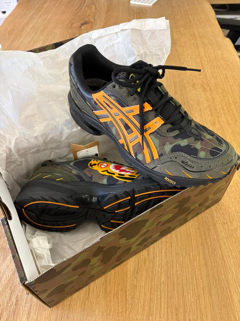 Asics Gel-1090 vs bape maat 42, Overige kleuren, Nieuw, Ophalen of Verzenden, Sneakers of Gympen
