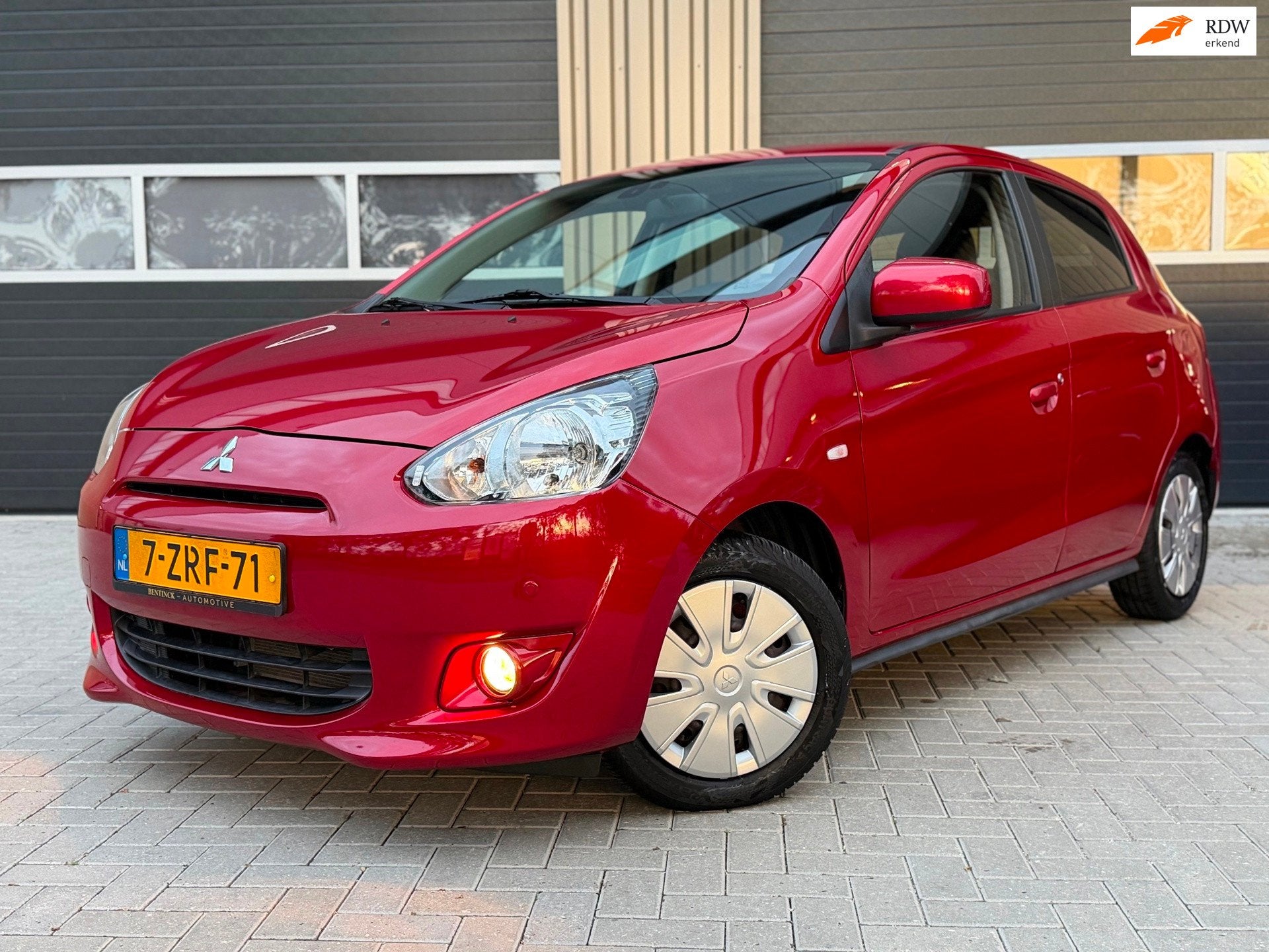 Mitsubishi Space Star 1.2 Invite | lage km stand | automaat, Stof, Gebruikt, 840 kg, Origineel Nederlands