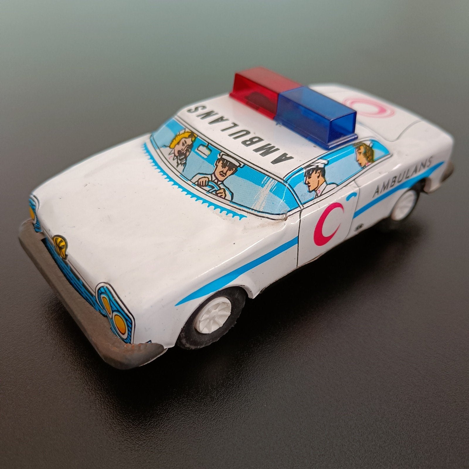 Oude blikken speelgoed ambulance Ne-kur Turkmali., Ophalen of Verzenden
