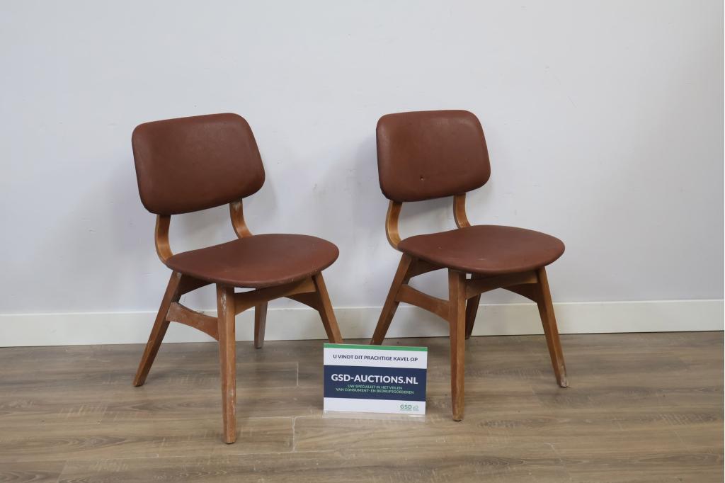 Set van 2 Vintage Bruine Skai Eetkamerstoelen, Huis en Inrichting, Stoelen, Ophalen of Verzenden, Niet ingevuld, Niet ingevuld