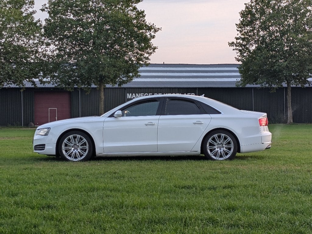 Audi A8 4.2 Quattro RSE Trekh Luchtv Standk Youngtimer Akoes, Automaat, Euro 5, 371 pk, Wit