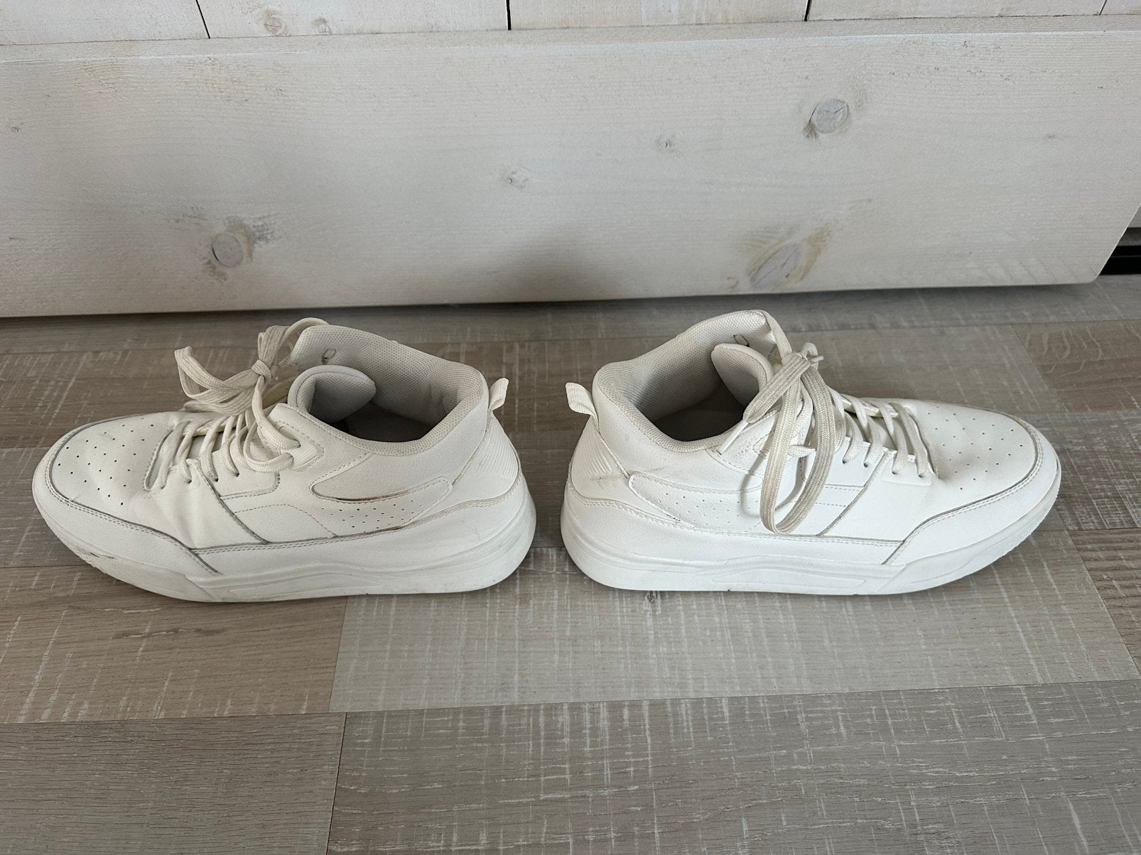 Sneaker wit maat 43 hoog model, Kleding | Heren, Schoenen, Wit, Ophalen of Verzenden, Sneakers of Gympen, Gedragen