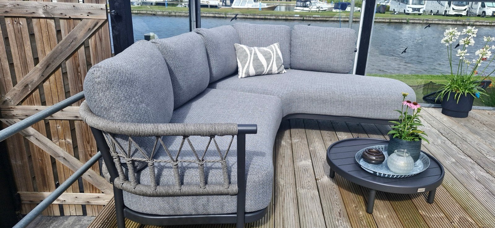 all weather lounge bank, Ophalen, Rotan, 6 zitplaatsen, Zo goed als nieuw