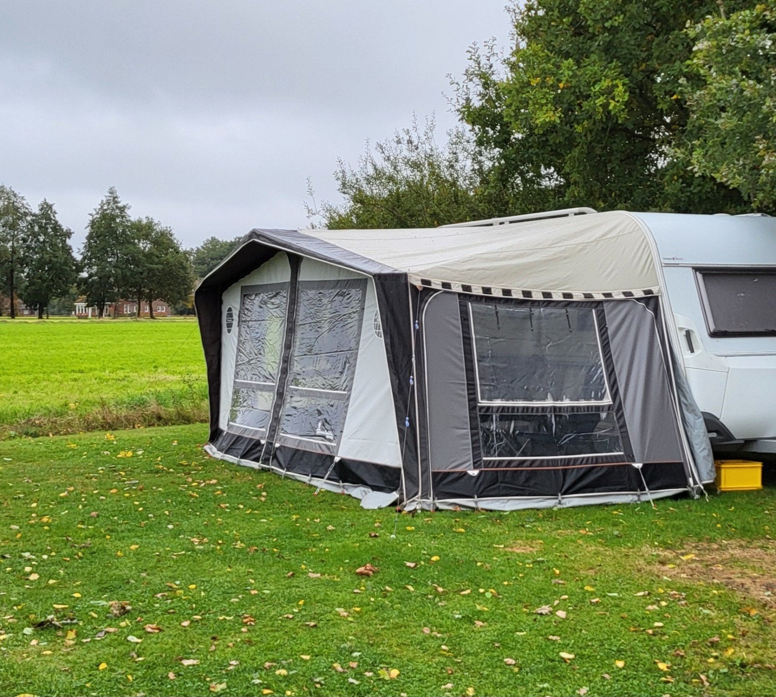 Isabella Ambassador A915/G16 voortent, Ophalen