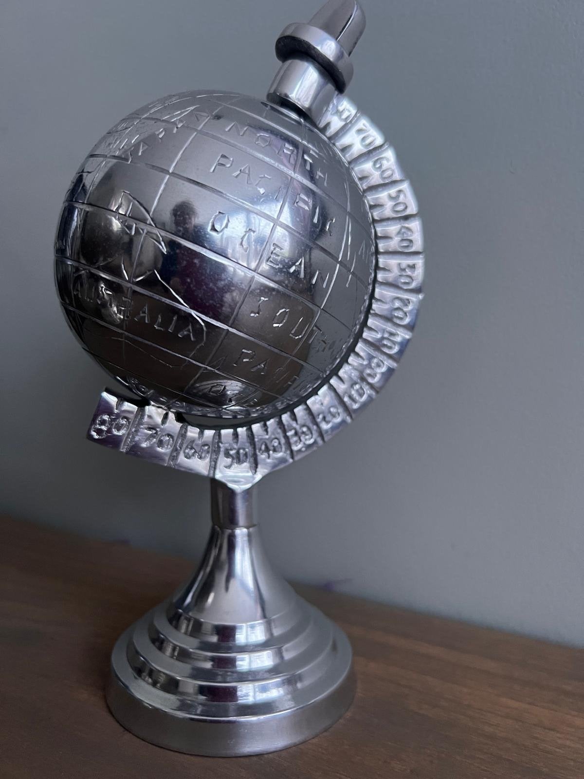 Decoratieve Wereldbol Zilver - Draaibaar & Stijlvol, Ophalen of Verzenden, Zo goed als nieuw