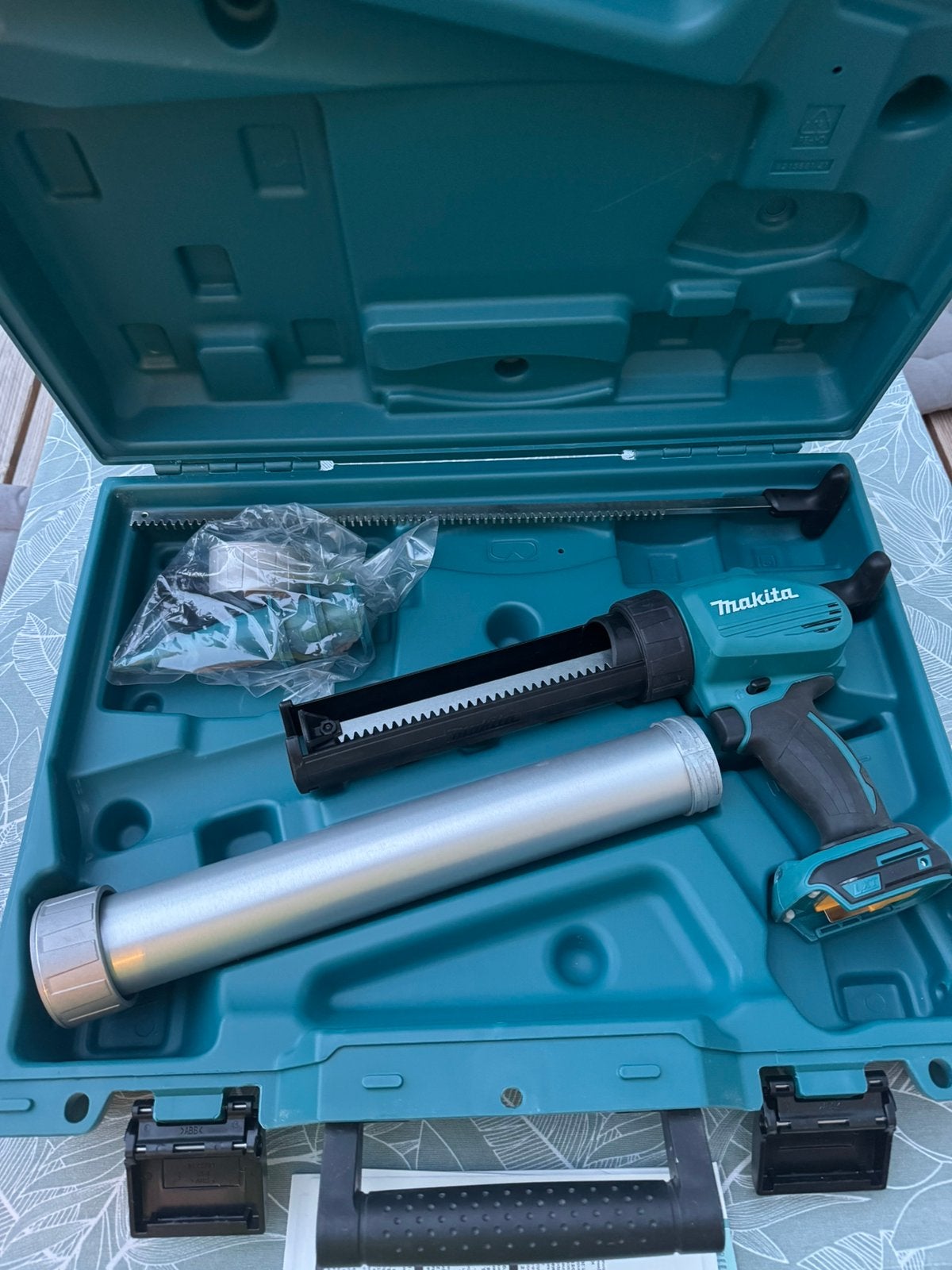 Makita 18v accu kitspuit in koffer. DCG180ZXK, Ophalen, Zo goed als nieuw