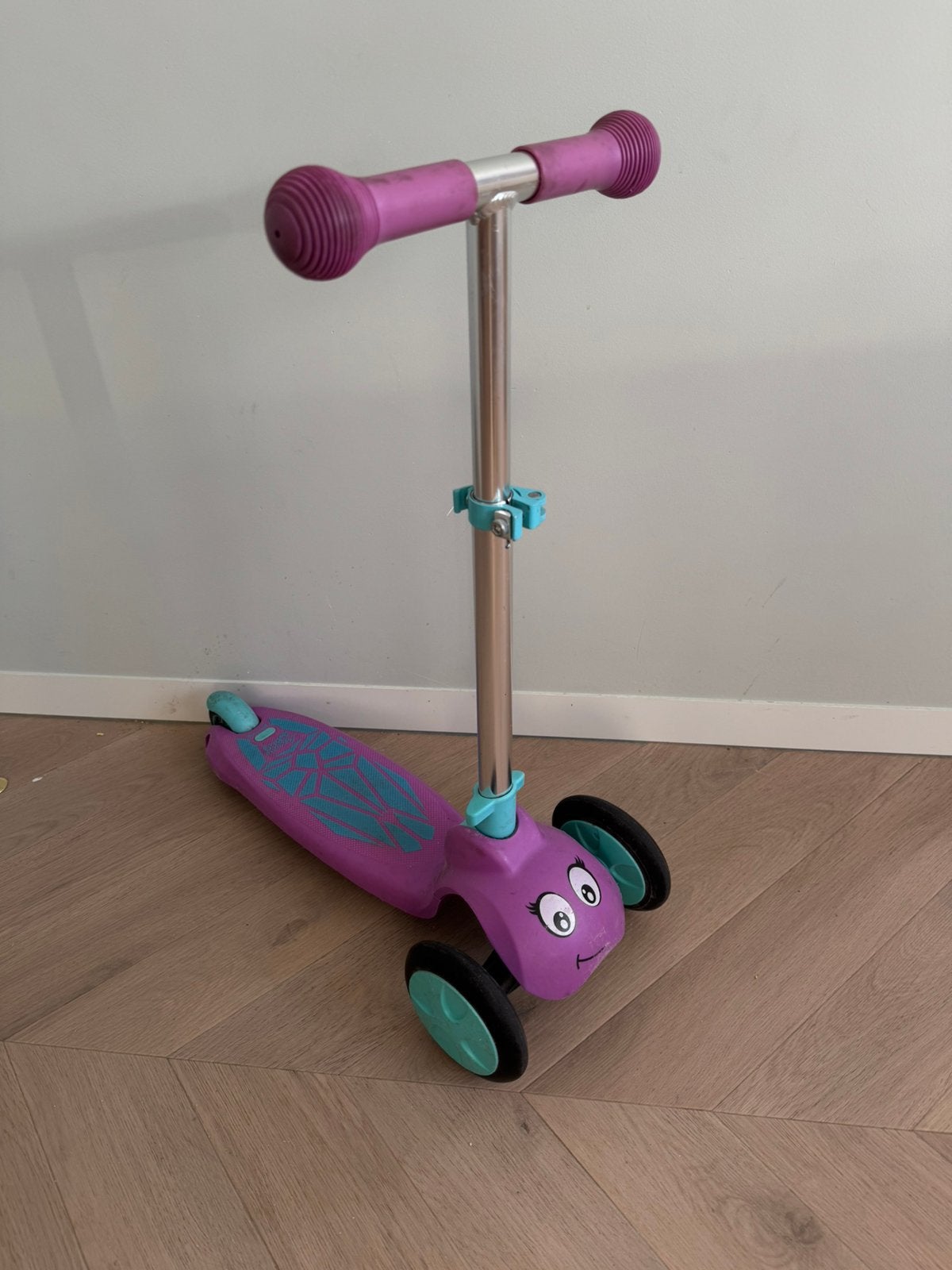 Leuke paarse kinderstep met 3 wielen, Ophalen, Gebruikt, Gewone step