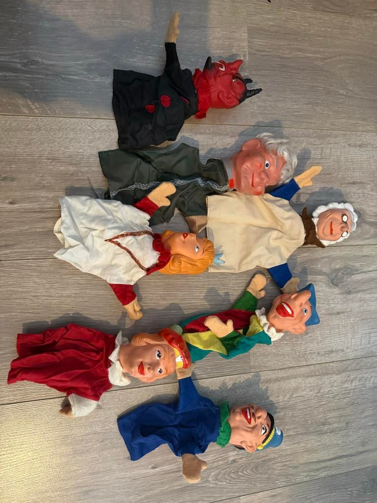 Vintage Jaren 70/80 Poppenkast Poppen Set, Ophalen of Verzenden, Gebruikt, Overige typen
