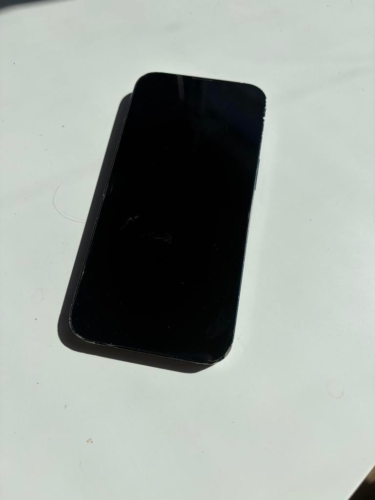 Iphone 13 met kapot led en achterkant, 128 GB, 75 %, Zwart, IPhone 13