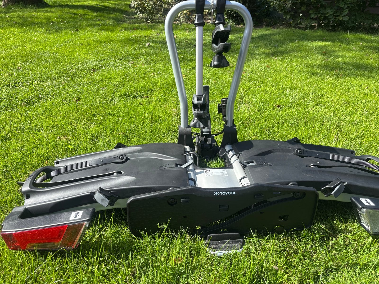 Foto 2 van Thule EasyFold 931 fietsendrager voor 2 fietsen