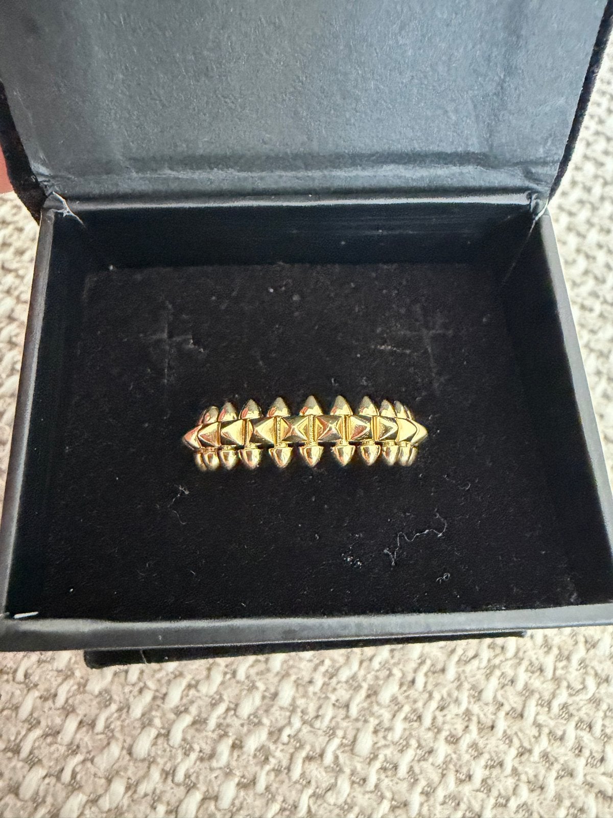 Cartier clash Gouden ring met piramide studs, Sieraden, Tassen en Uiterlijk, Ringen, Ophalen, Zo goed als nieuw, 17 tot 18, Dame of Heer