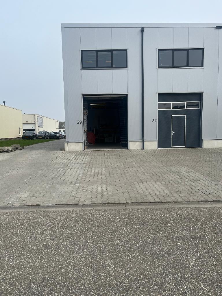 Te huur Bedrijfs-/kantoor units top locatie in WINSCHOTEN ‼️, Zakelijke goederen, Bedrijfs Onroerend goed, 130 m², Huur, Bedrijfsruimte