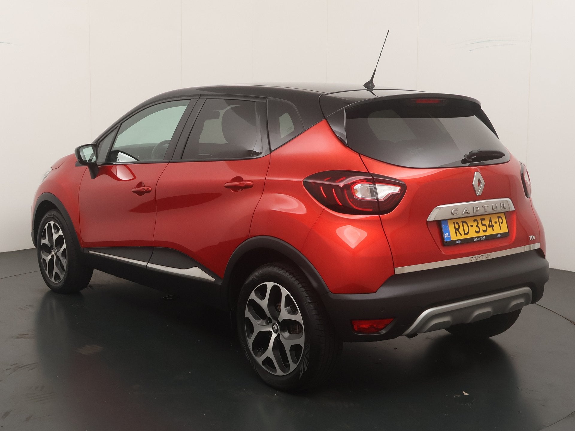 Renault Captur 0.9 TCe Intens 90pk | Cruise control | Climat, Stof, Gebruikt, 620 kg, Origineel Nederlands