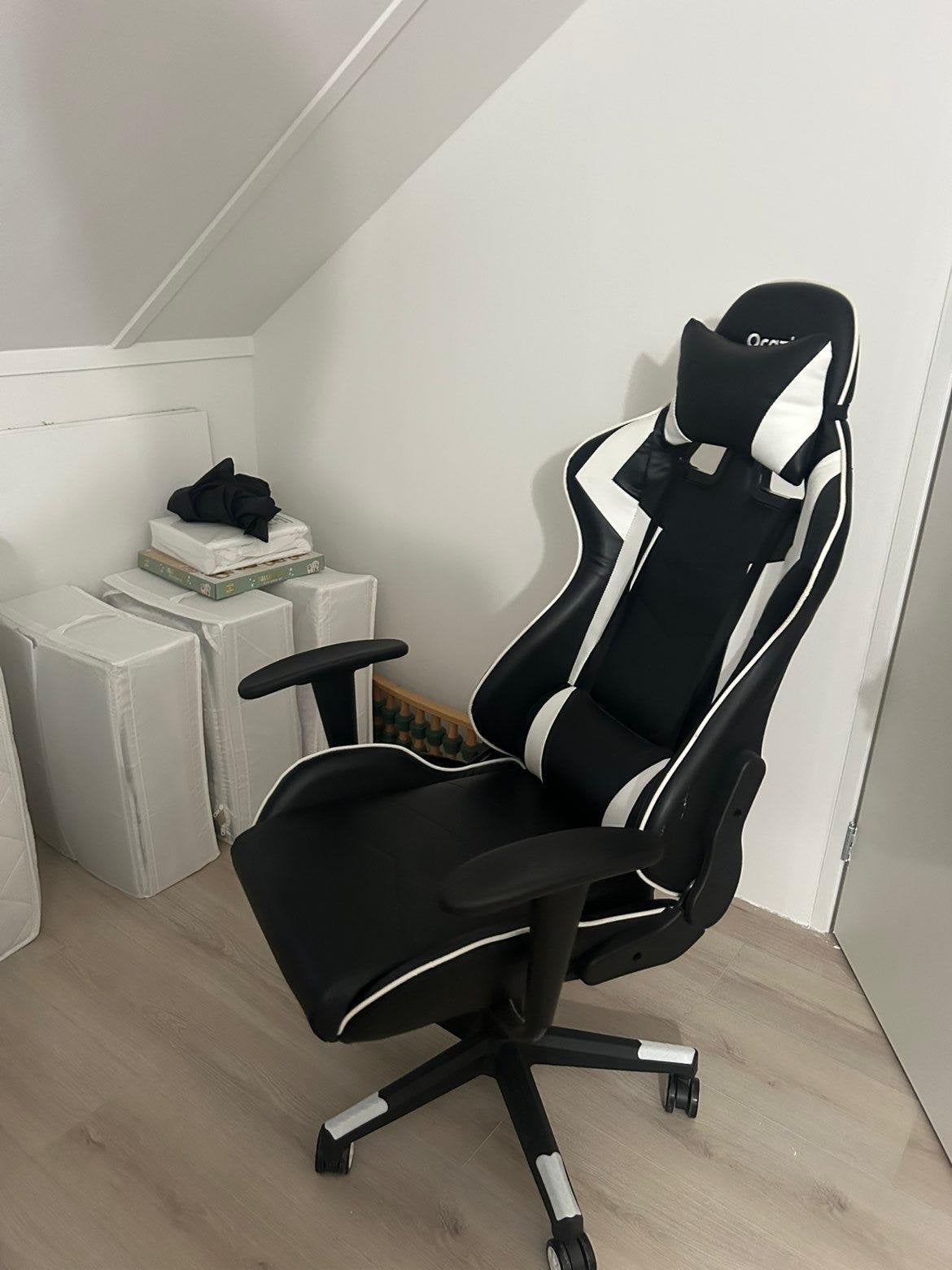 Gaming stoel, Huis en Inrichting, Bureaustoelen, Ophalen, Zo goed als nieuw, Zwart