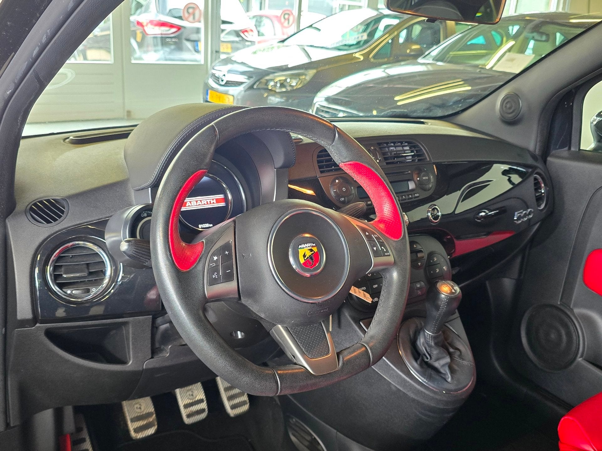 Fiat 500 1.4 T-Jet Abarth Turismo/LEDER/AIRCO/N.A.P/161PK/, Auto's, Voorwielaandrijving, Euro 6, 4 cilinders, Zwart