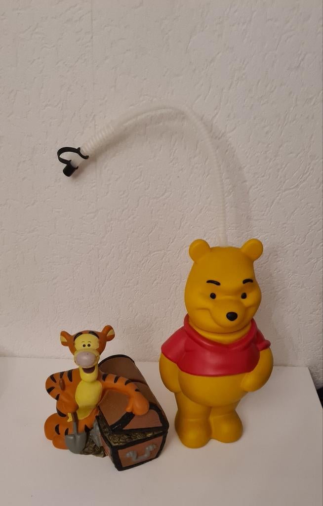 Leuke winnie the pooh spaarpot en drinkenbeker, Ophalen of Verzenden, Winnie de Poeh of vrienden, Zo goed als nieuw, Beeldje of Figuurtje