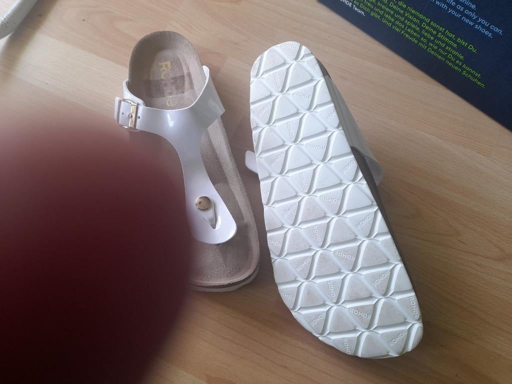 Nieuwe BIRKENSTOCK Rohde slippers maat 40 NIEUW, Wit, Ophalen of Verzenden, Rohde, Nieuw