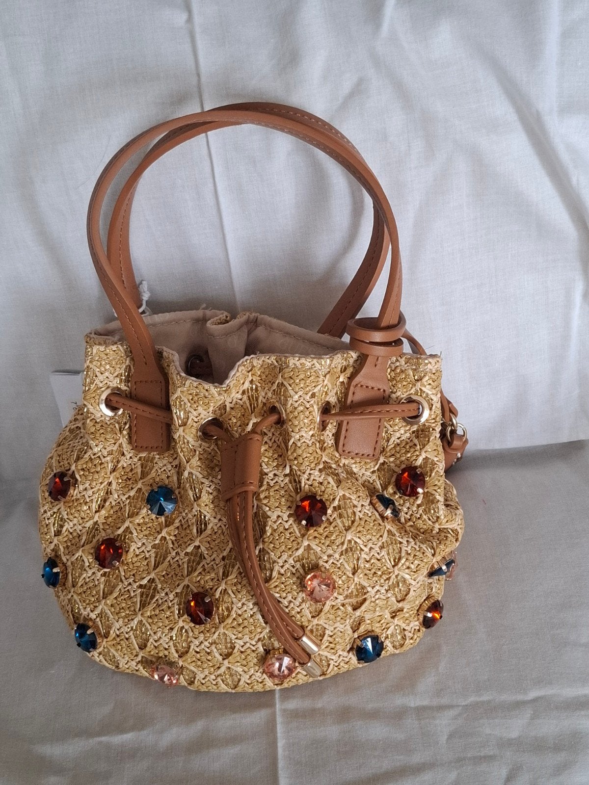 GUESS MINI BUCKET BAG, Sieraden, Tassen en Uiterlijk, Ophalen of Verzenden, Nieuw, Overige kleuren, Handtas