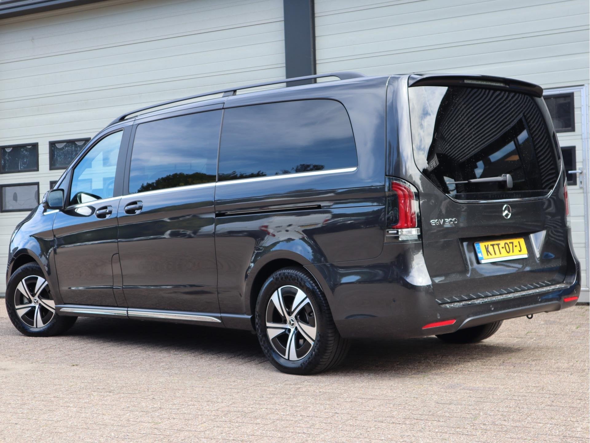Mercedes-Benz EQV 300 L3 Extra lang - 7 Persoons - Avantgard, Auto's, Gebruikt, Lichtsensor, 7 stoelen, 90 kWh