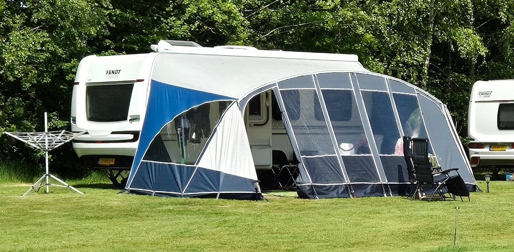 Unico Verona luifel met voorwand 14.1 Doe een serieus bod, Caravans en Kamperen, Voortenten en Luifels, Ophalen, Gebruikt, Ten Cate All Season 240g/m2