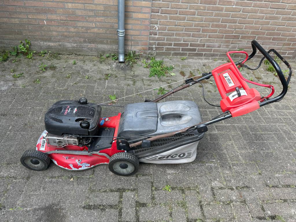 Elco benzine grasmaaier met een briggs & stratton motor, Tuin en Terras, Grasmaaiers, Ophalen, Gebruikt