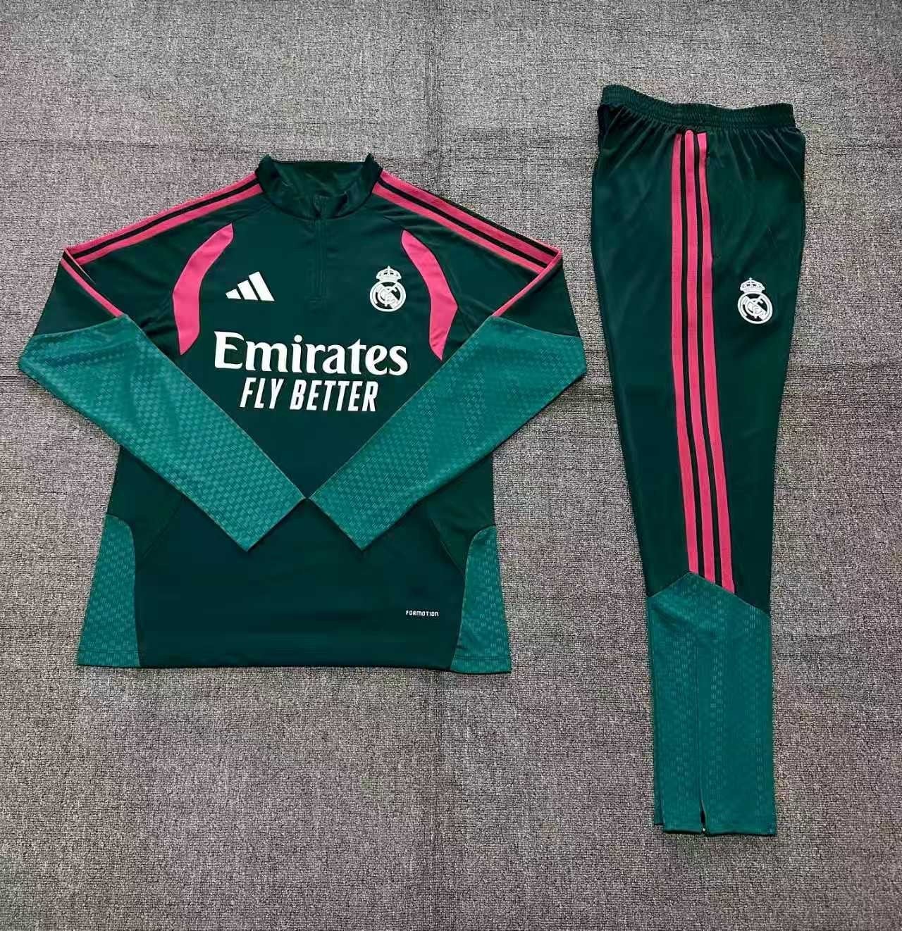 Real Madrid kids trainingspak 26/27, Sport en Fitness, Voetbal, Maat XS of kleiner, Ophalen of Verzenden, Nieuw