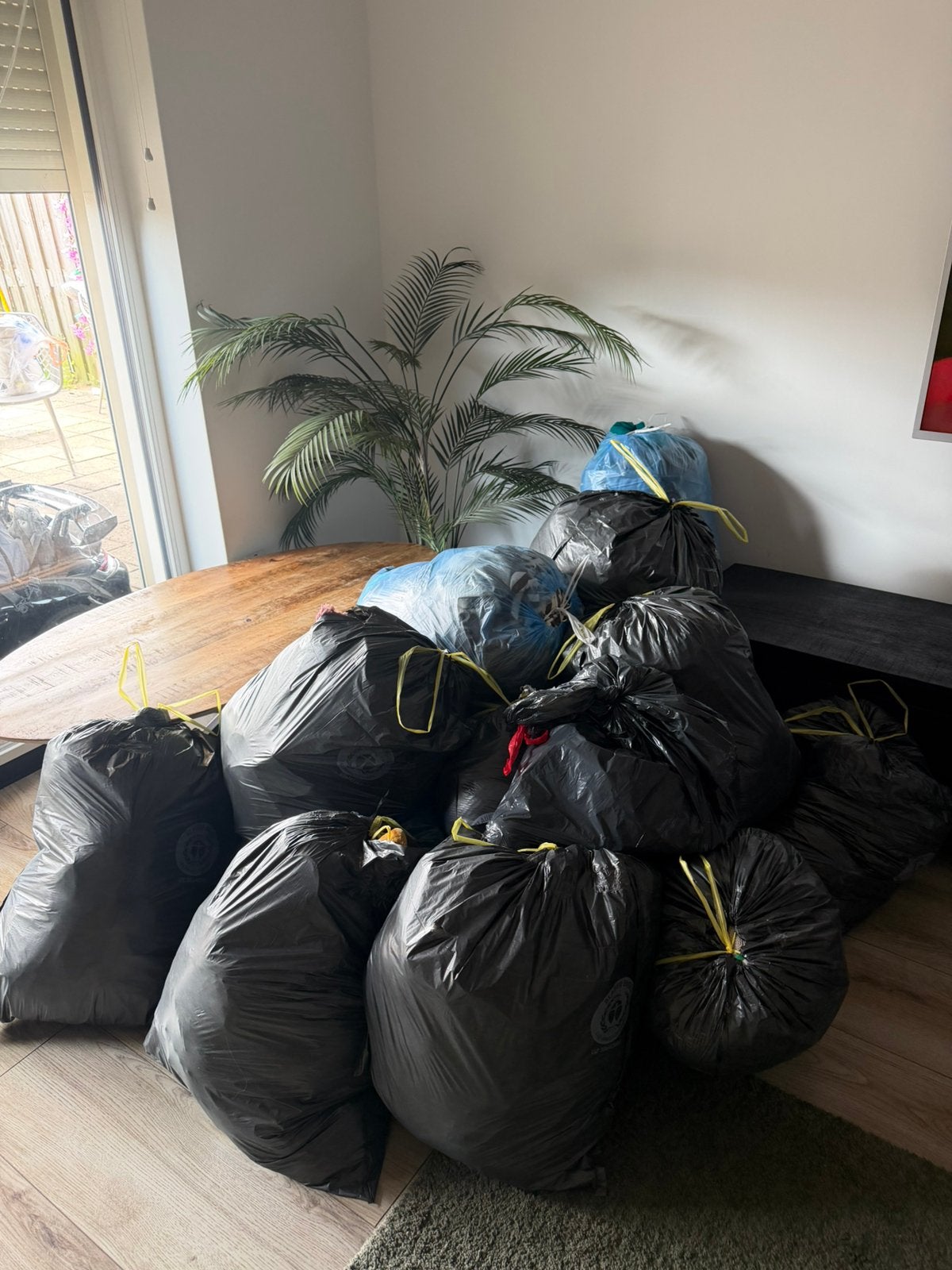 16 zakken kleding tweedehands, derdehands, Ophalen, Zo goed als nieuw, Overige
