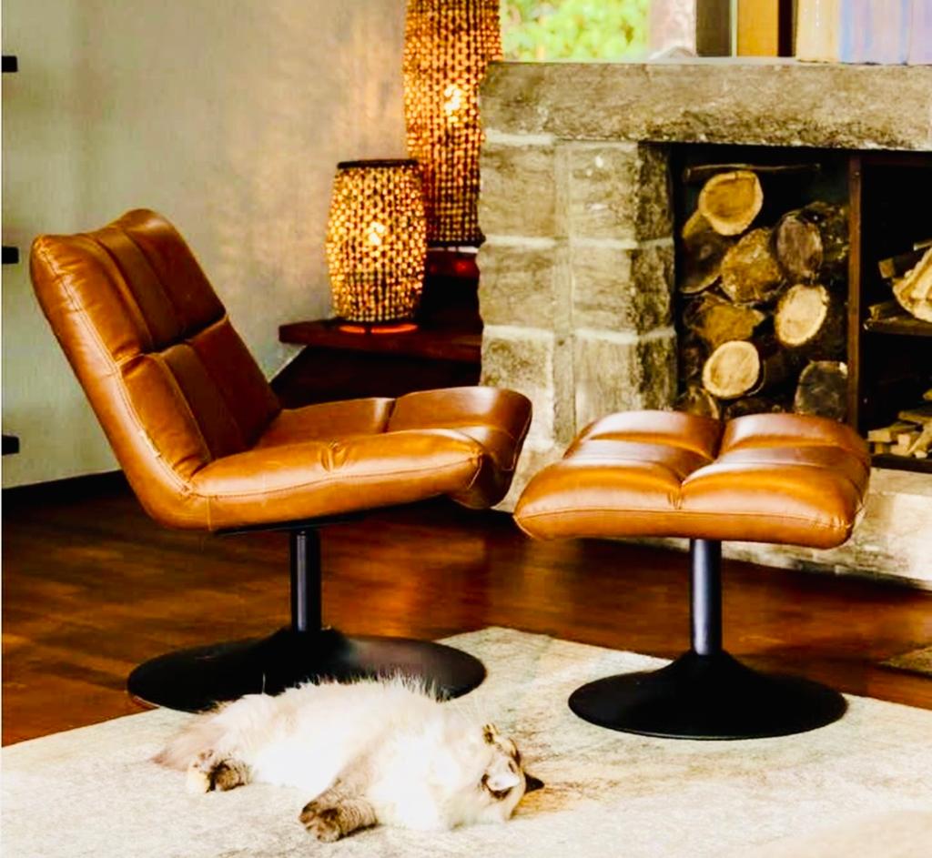 Dutchbone Fauteuil Bar Vintage Bruin met hocker, Huis en Inrichting, Fauteuils, Ophalen, Zo goed als nieuw, 75 tot 100 cm, Leer