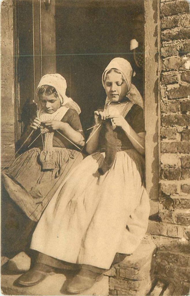 381-067-025 Zeeland Breiende Meisjes, Verzamelen, Verzenden, Voor 1920, Zeeland
