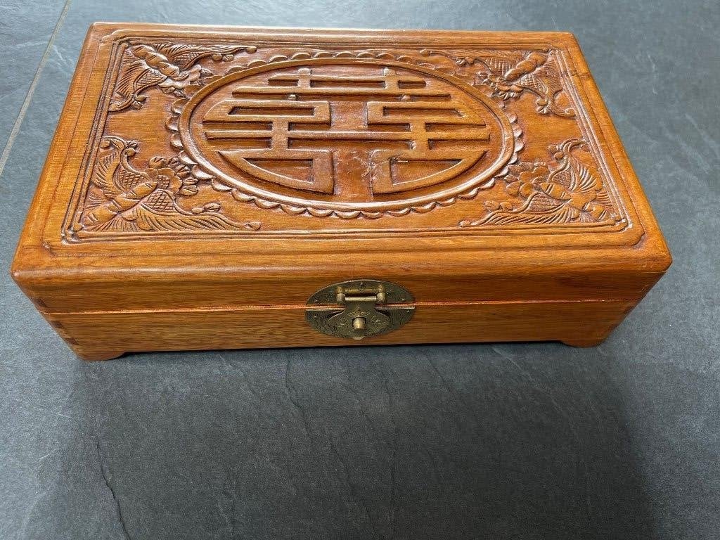 Chinese houten kist houtsnijwerk doos chinees opbergkist, Antiek en Kunst, Hout, Doos, Ophalen of Verzenden, China