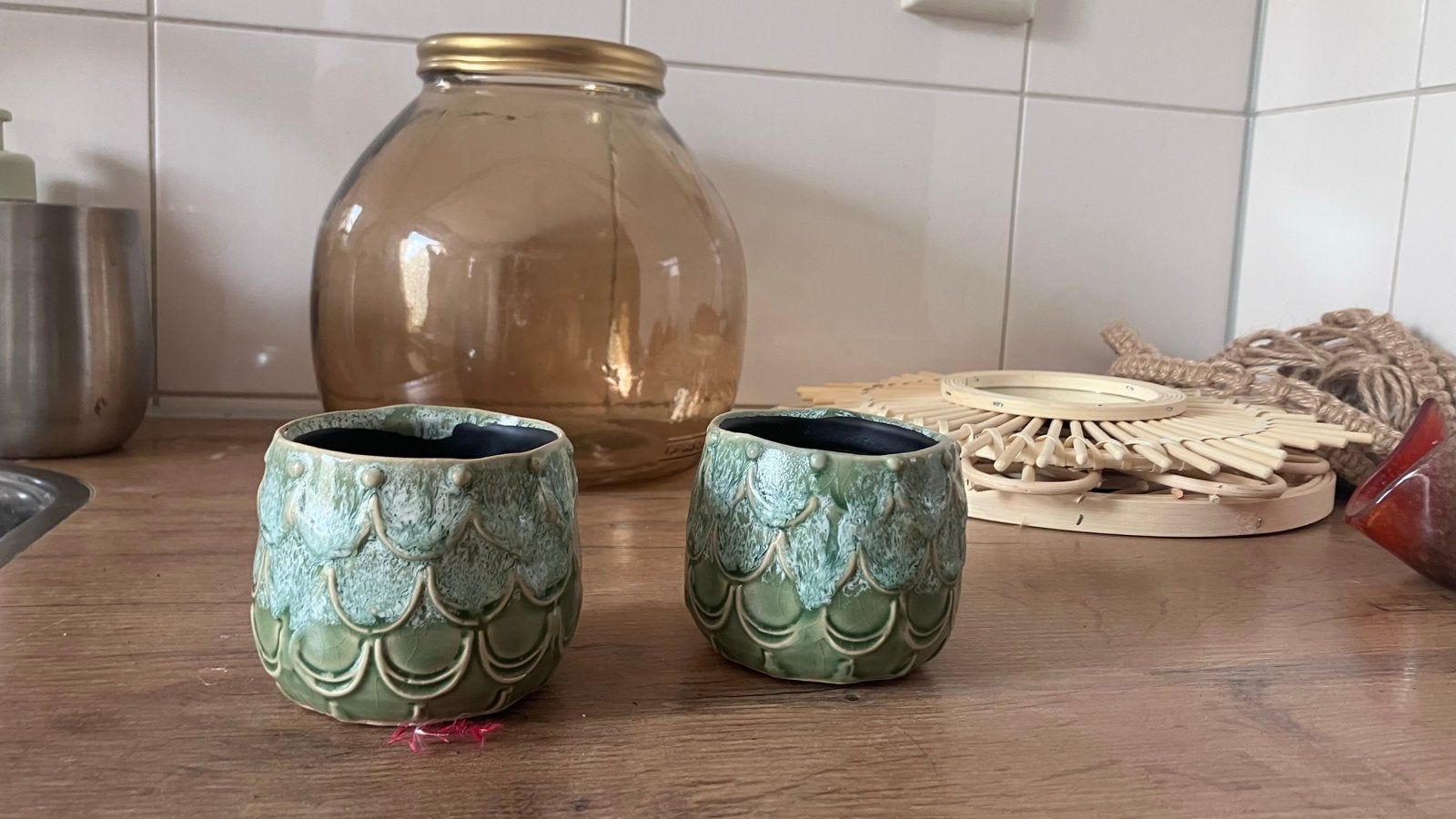 2 blauw/groene potjes, Tuin en Terras, Bloempotten, Ophalen, Rond, Binnen, Zo goed als nieuw