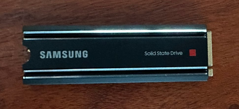 Samsung 980 PRO 2TB NVMe SSD - Zo goed als nieuw, Computers en Software, Harde schijven, Ophalen, Intern, Server, SSD
