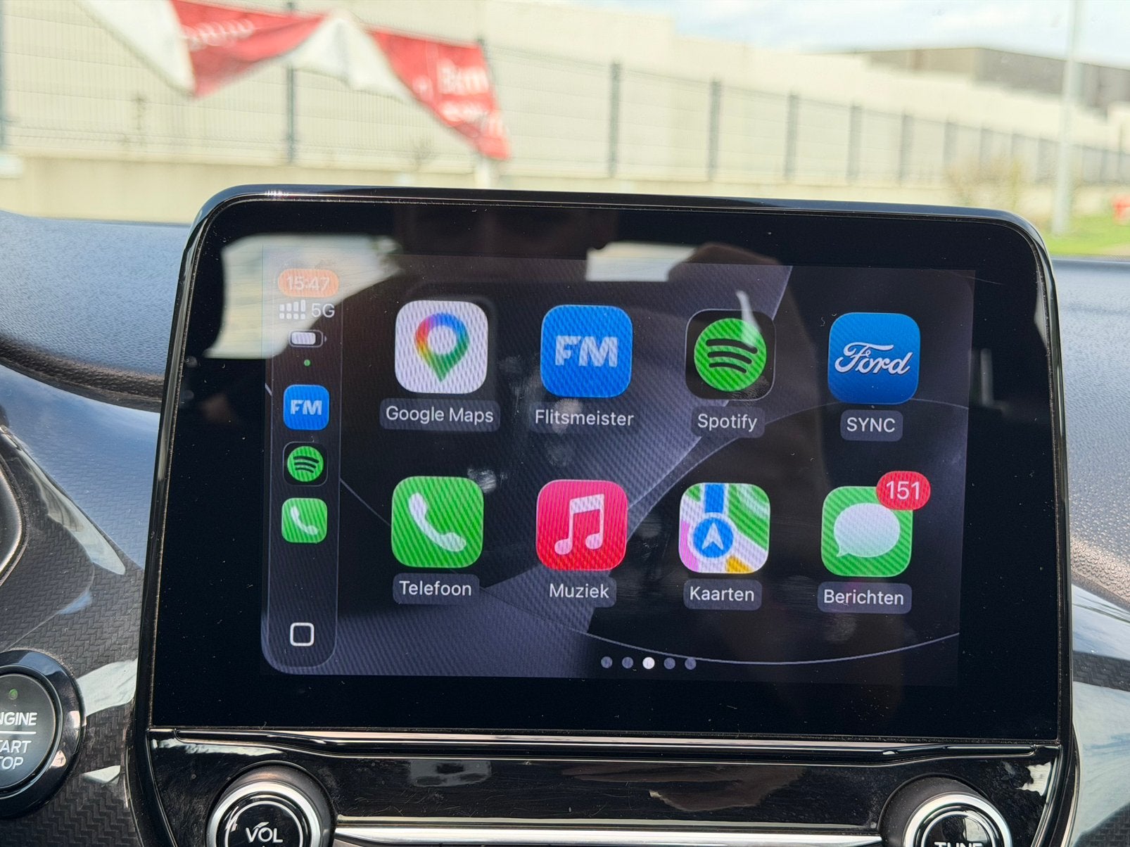 Foto 16 van Ford Fiesta ST-Line 100PK | Pano | B&O | CarPlay | BTW