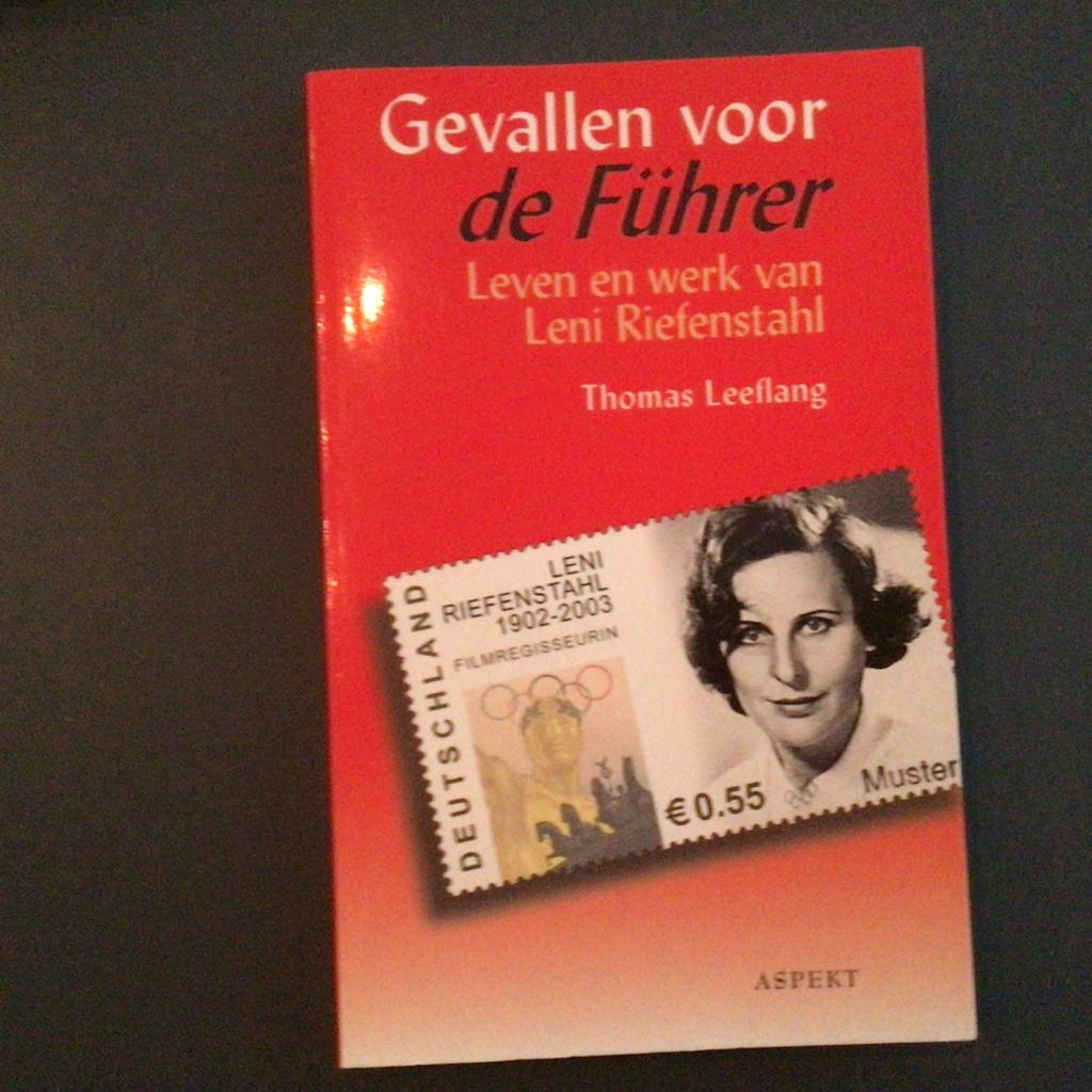 Thomas Leeflang - Gevallen voor de Fuhrer, T. Leeflang, Kunst en Cultuur, Ophalen of Verzenden, Zo goed als nieuw