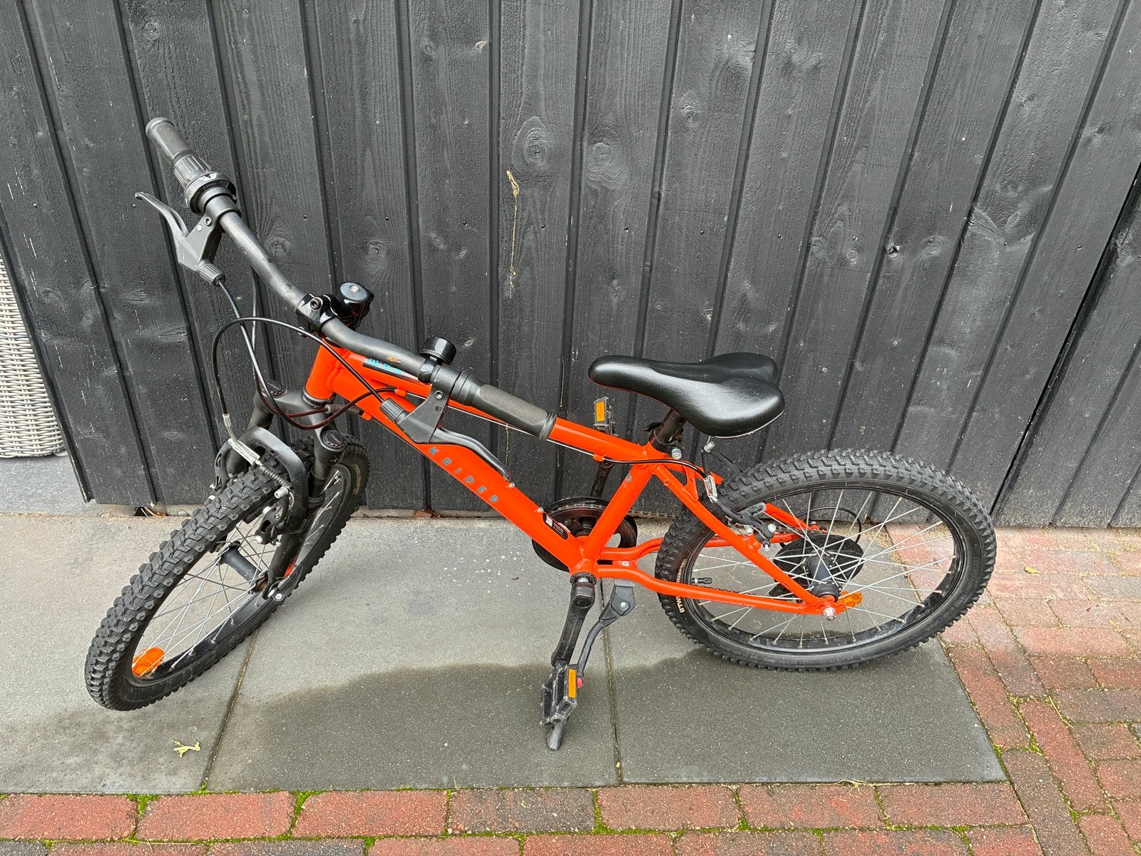 Oranje kinderfiets 20 inch - Zo goed als nieuw, Fietsen en Brommers, Ophalen, Zo goed als nieuw, Velgrem, 20 inch of meer