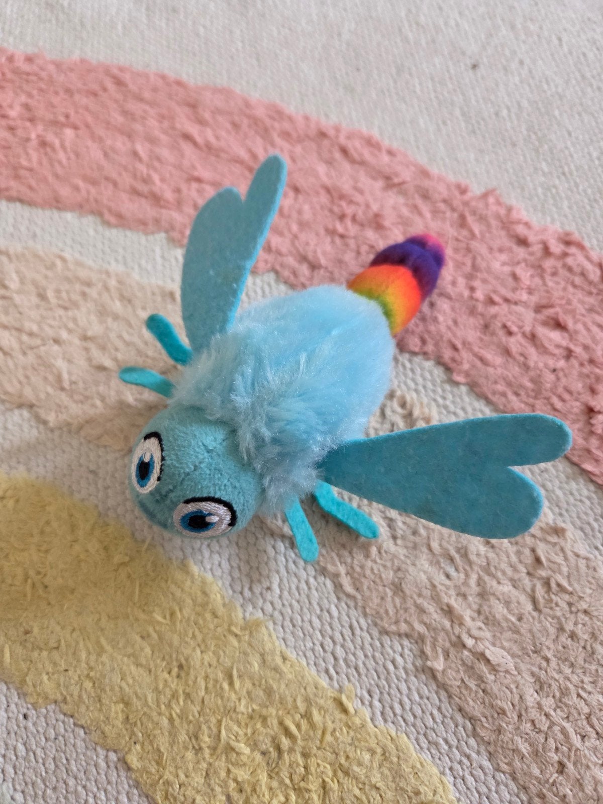Libelle regenboog knuffel - klein
Lidl, Ophalen of Verzenden, Overige typen