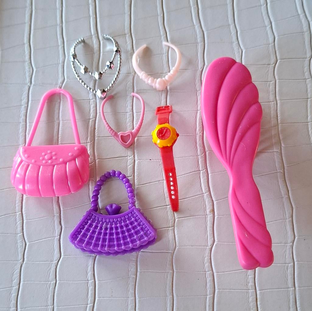 Barbie accessoires: tassen, kettingen, horloge, borstel, Ophalen of Verzenden, Gebruikt, Barbie