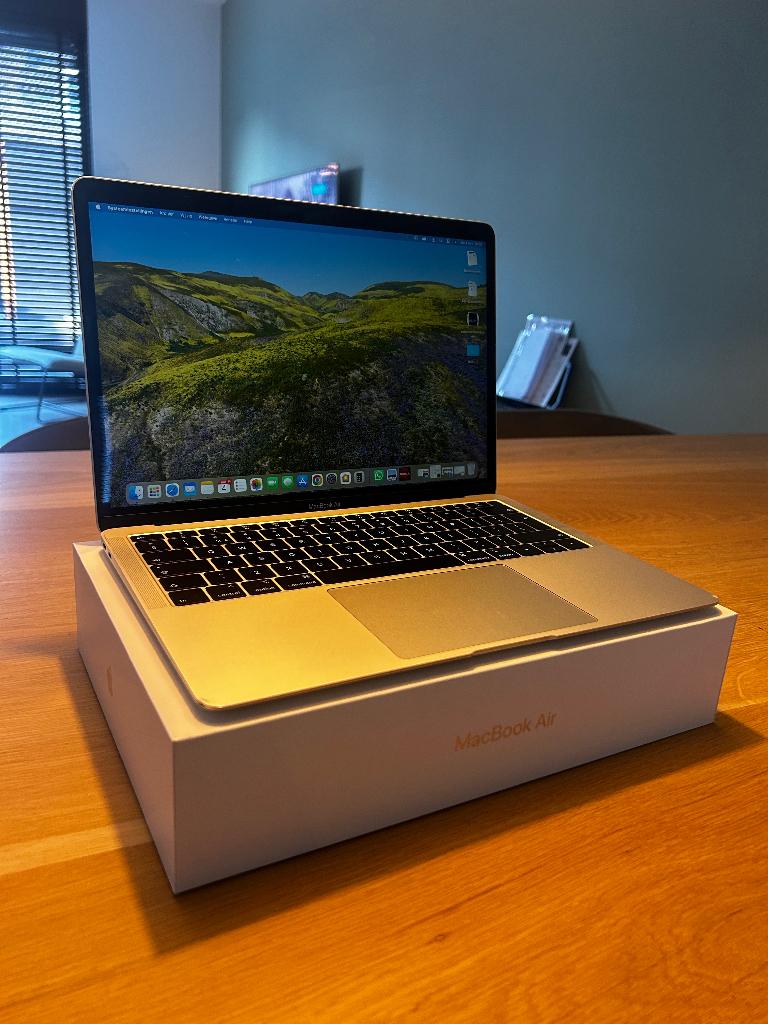 MacBook Air 13-inch 2019, Computers en Software, Apple Macbooks, Gebruikt, 8 GB, 13 inch, Minder dan 2 Ghz
