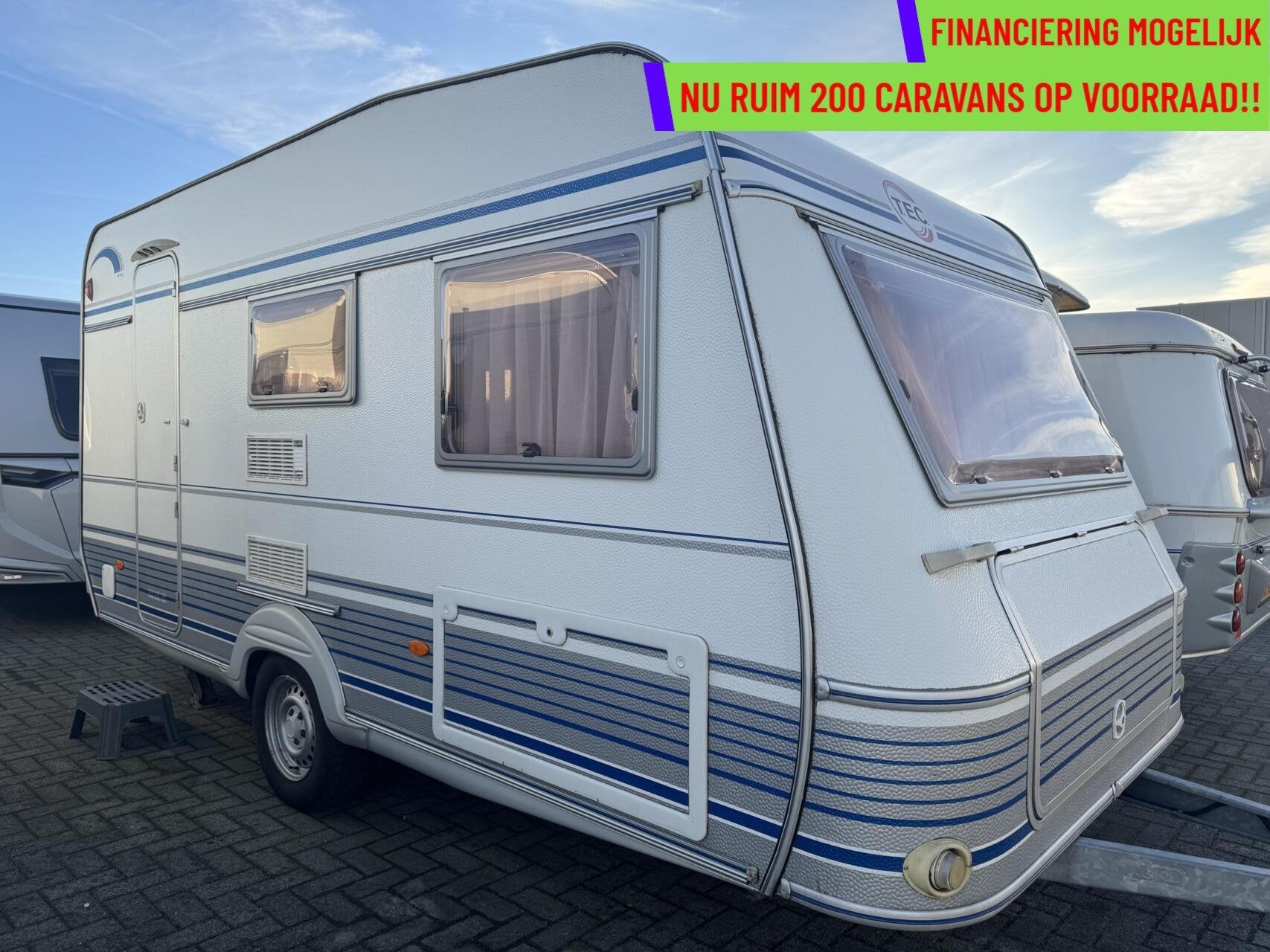 Tec TRAVEL KING 450, DWARSBED, TREINZIT, LUIFEL, TOILET, Serviceluik, T.E.C., Bedrijf, 750 - 1000 kg