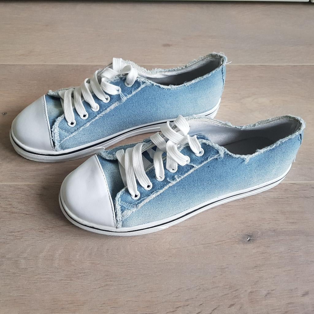 leuke denim gympen / sneakers, maat 37,5 / 38 NIEUW, Kleding | Dames, Schoenen, Ophalen of Verzenden, Nieuw, Blauw, Sneakers of Gympen