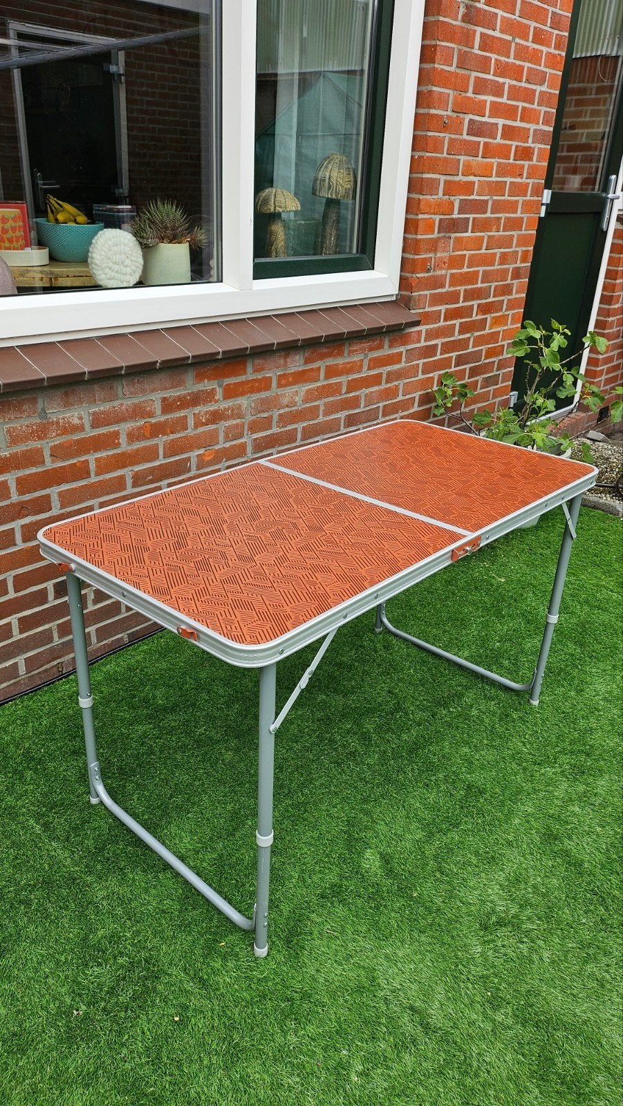 Quechua opklapbare lichtgewicht campingtafel 4-6 persoons, Caravans en Kamperen, Kampeermeubelen, Ophalen, Zo goed als nieuw, Campingtafel