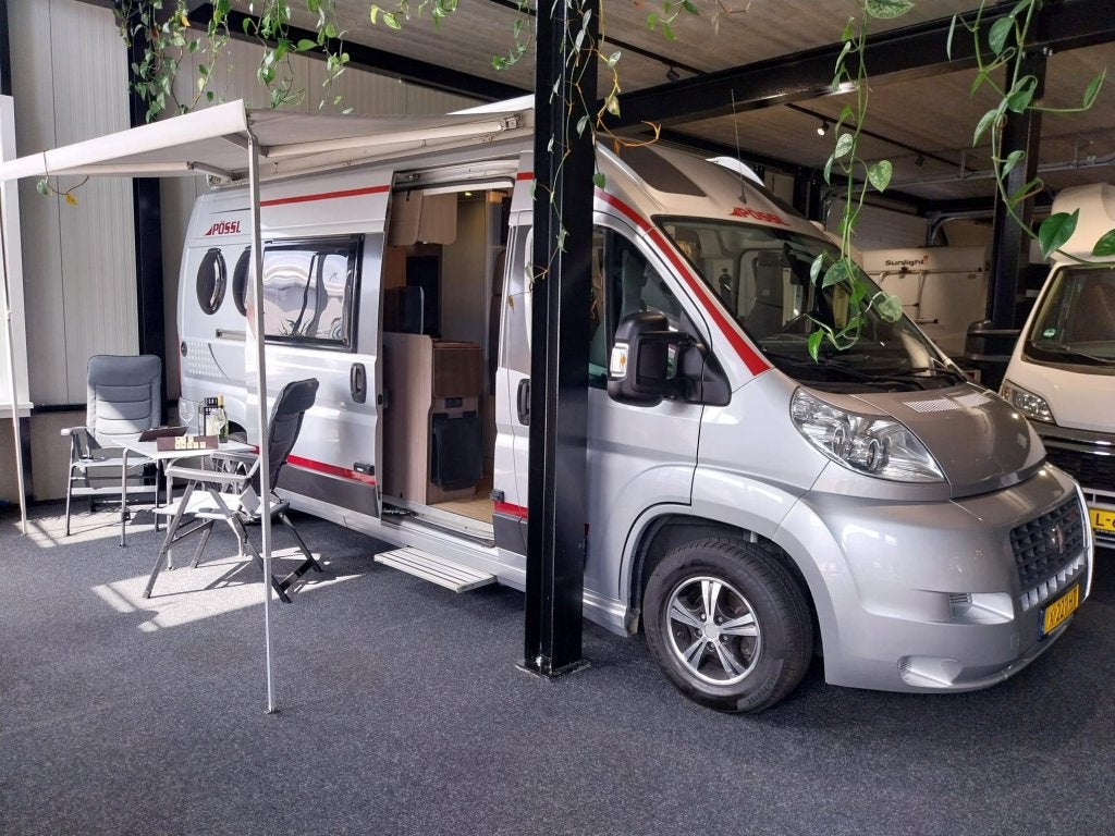 Stoere Pössl 2 Win 599 BUS 3.0 liter 180pk met trek, Buscamper of Camperbus, Ringverwarming, Pössl, Treinzit
