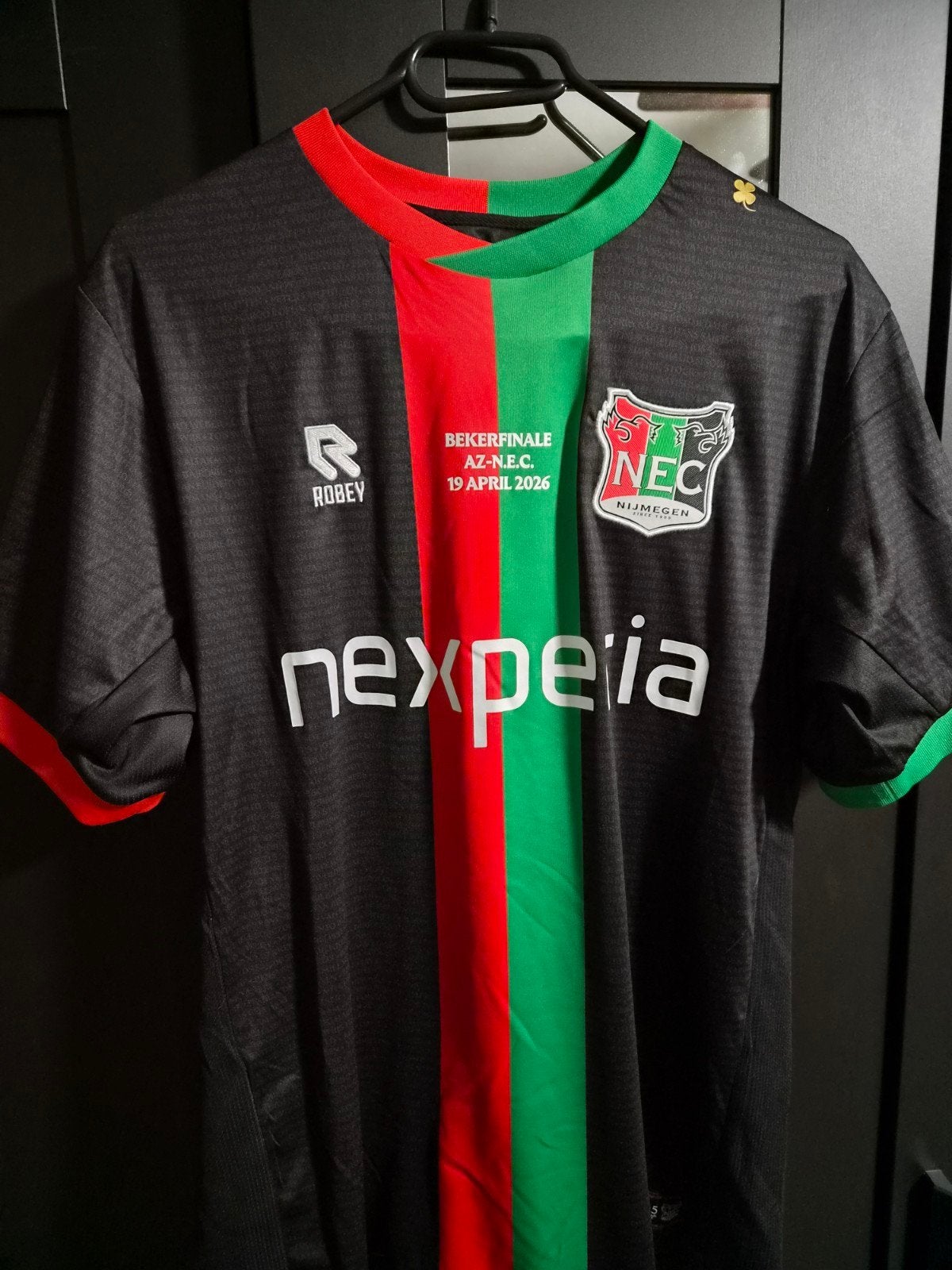 N.E.C. Nijmegen Bekerfinale Shirt 2026 - Maat L, Maat 52/54 (L), Zwart, Ophalen of Verzenden, Zo goed als nieuw
