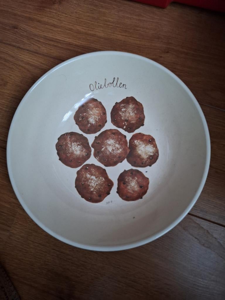 JET oliebollenschaal, Huis en Inrichting, Keuken | Servies, Ophalen of Verzenden, Overige stijlen, Aardewerk, Schaal of Schalen