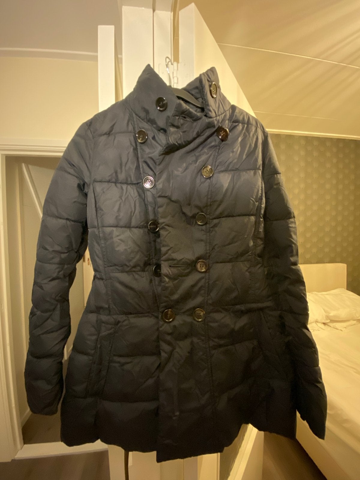 Stijlvolle Benetton jas, Verzenden, Zo goed als nieuw, Maat 34 (XS) of kleiner, Zwart
