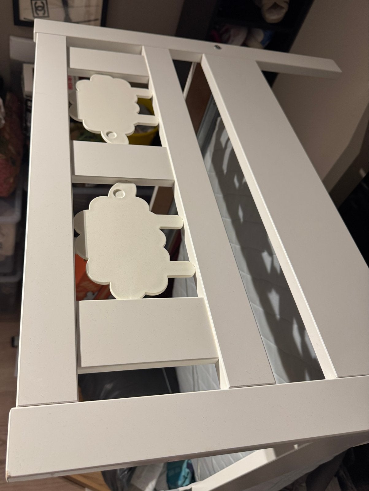 Kinderbedje met schaapjes en matras, Kinderen en Baby's, Ophalen, Gebruikt, 70 tot 85 cm, 140 tot 160 cm