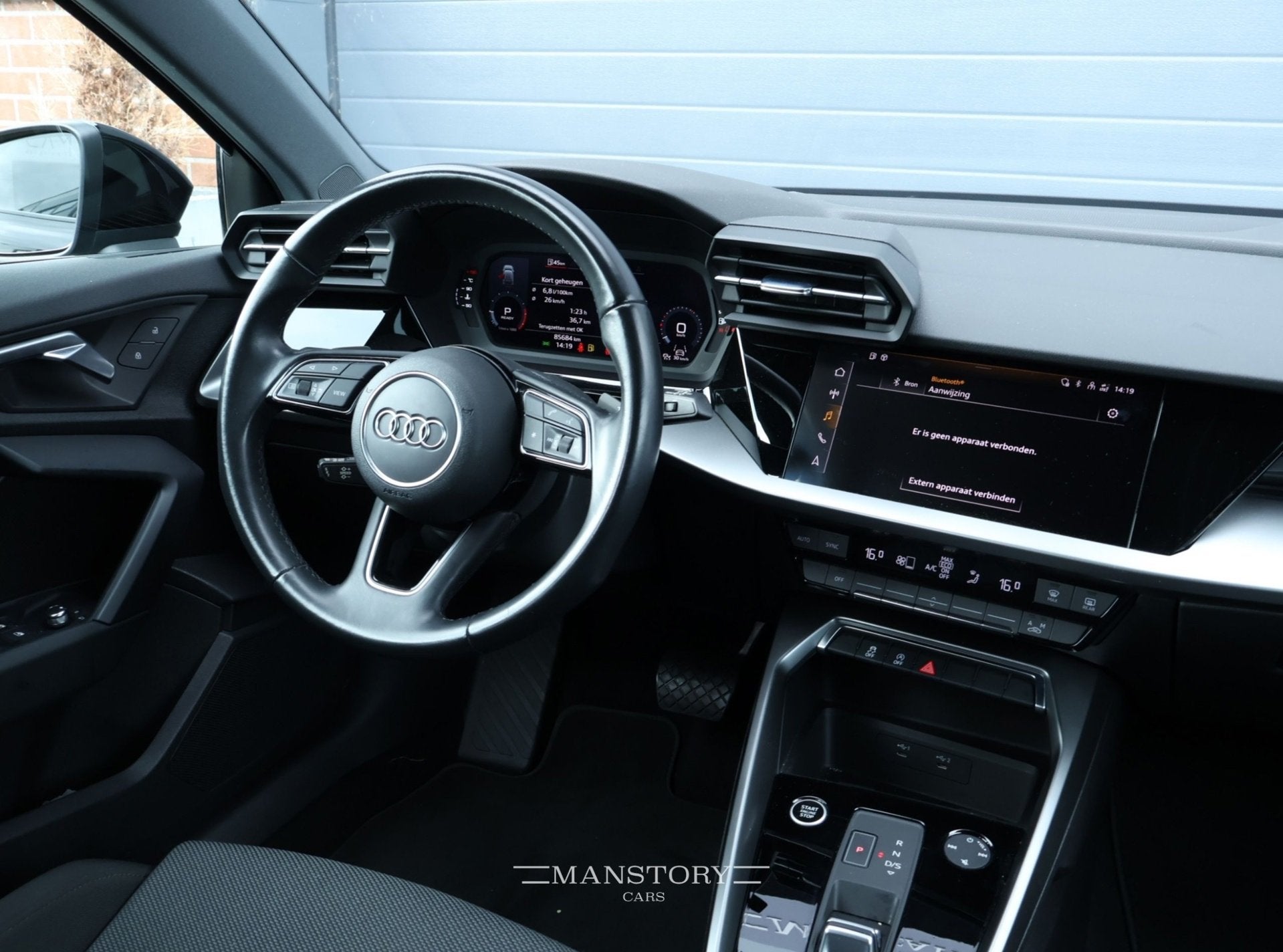 Audi A3 Sportback 30 TFSI Business edition, Auto's, Stof, Gebruikt, Euro 6, Automatische klimaatregeling