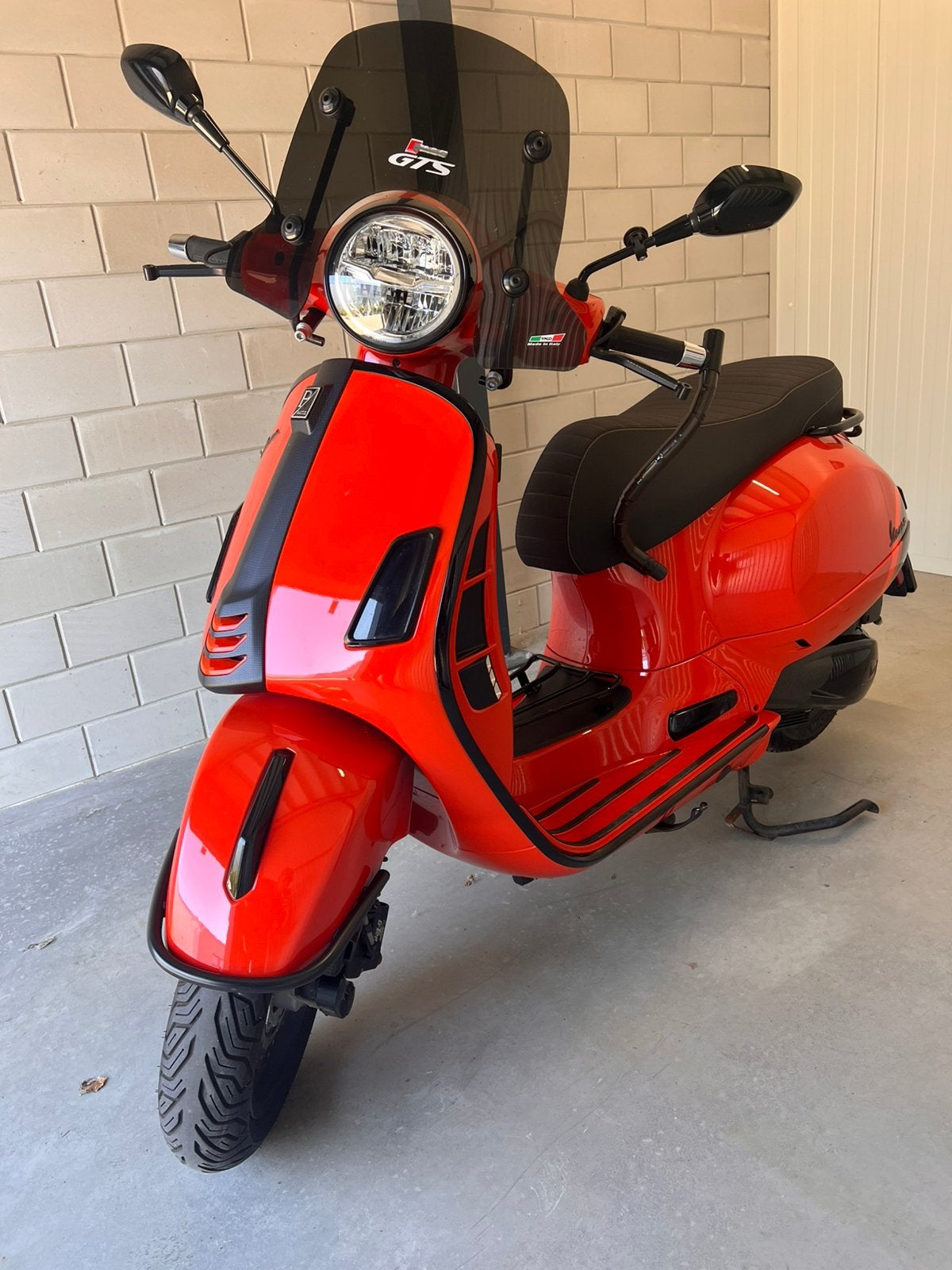 Vespa GTS Super 300 – bouwjaar 2023 – slechts 5.777 km, Motoren, Scooter, 300 cc, Particulier, LED Verlichting