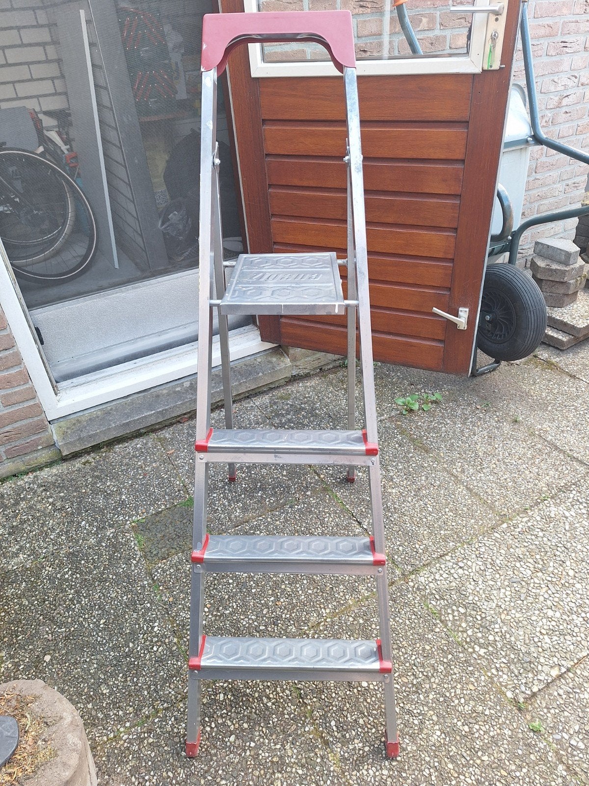 Huishoudtrap Zigana, Ophalen, Minder dan 2 meter
